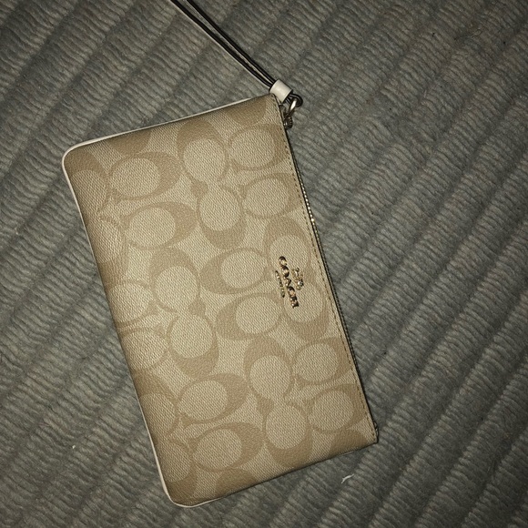 Coach Wristlet - Picture 1 of 4